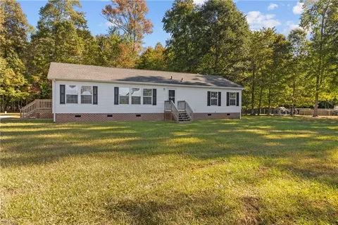 295 Old Burroughs Rd, Elberon, VA 23846