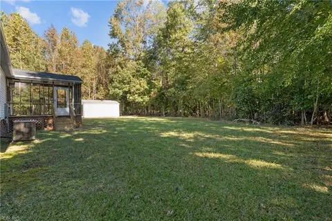 295 Old Burroughs Rd, Elberon, VA 23846 photo 6