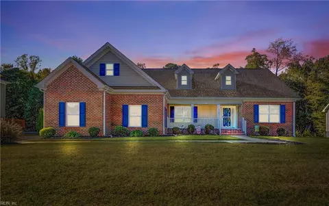 1034 Cathedral Dr, Suffolk, VA 23434