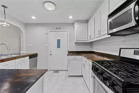 102 Fox Hill Rd, Hampton, VA 23669 photo 12