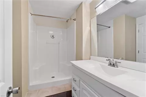 102 Fox Hill Rd, Hampton, VA 23669 photo 9