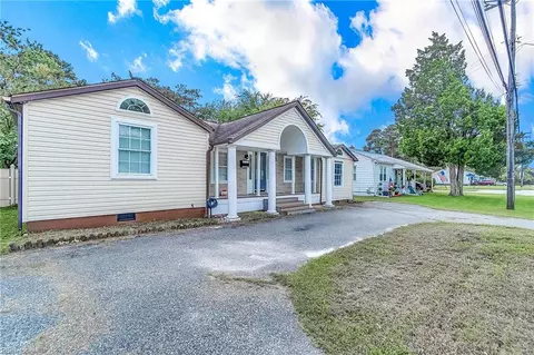 102 Fox Hill Rd, Hampton, VA 23669 photo 3