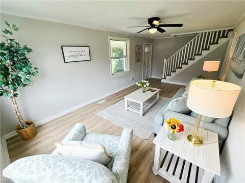 600 Fairview Ln, Portsmouth, VA 23702