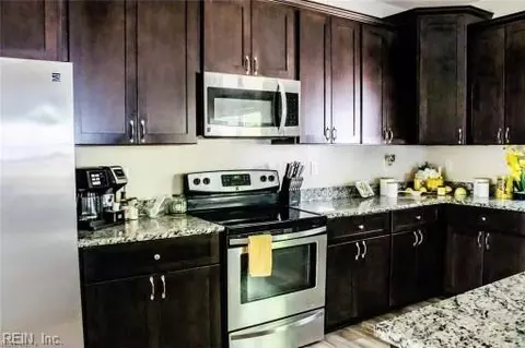 Kitchen - 21 Lacrosse St, Hampton, VA 23663 photo 3 of 3