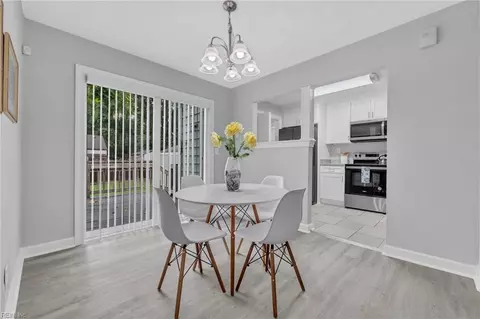 Dining - 424 E Ocean Ave, Norfolk, VA 23503 photo 2 of 2