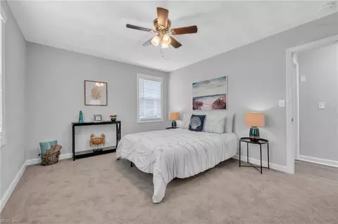 Bedroom - 424 E Ocean Ave, Norfolk, VA 23503 photo 1 of 7