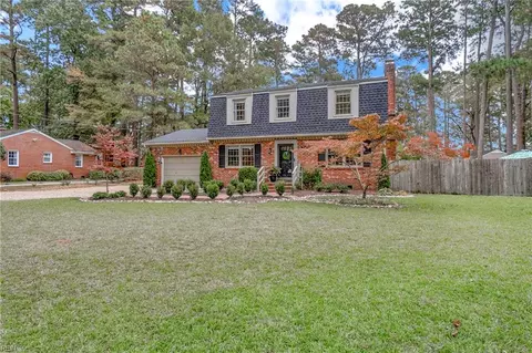 Exterior - 217 Hall Dr, Chesapeake, VA 23322 photo 3 of 11