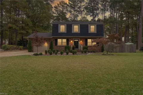 Exterior - 217 Hall Dr, Chesapeake, VA 23322 photo 4 of 11
