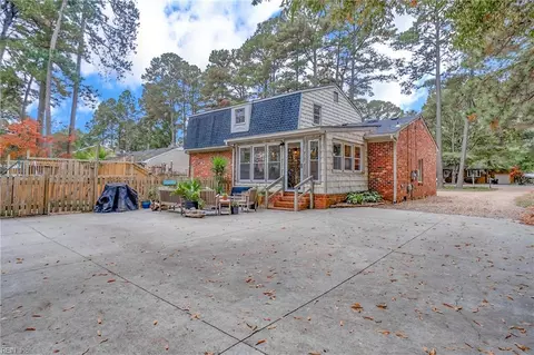 Exterior - 217 Hall Dr, Chesapeake, VA 23322 photo 7 of 11