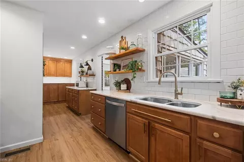 Kitchen - 217 Hall Dr, Chesapeake, VA 23322 photo 2 of 4
