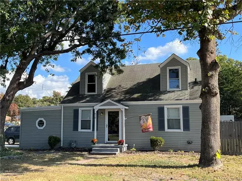 810 Wingfield Ave, Chesapeake, VA 23325