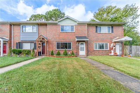 891 S Club House Rd #2, Virginia Beach, VA 23452