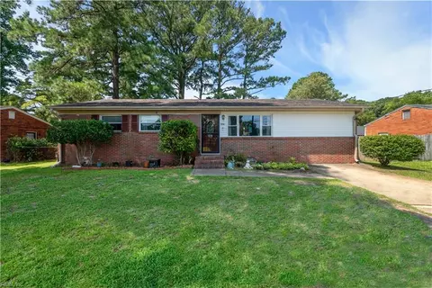 3941 Ahoy Dr, Chesapeake, VA 23321