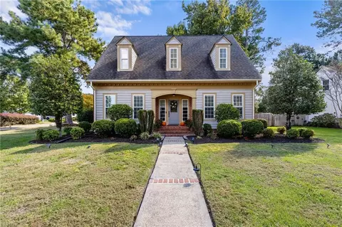 401 Ventosa Dr, Chesapeake, VA 23322