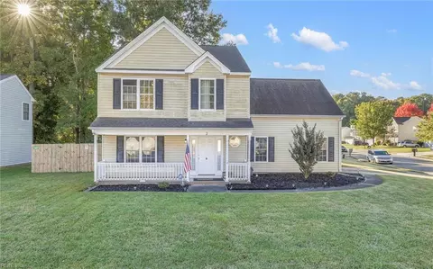 2 E Big Sky Dr, Hampton, VA 23666