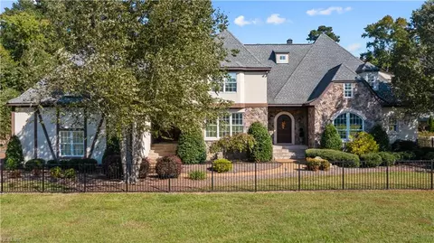 990 Five Mile Rd, Suffolk, VA 23434