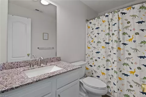 Bath - 1025 Windward Ln, Suffolk, VA 23435 photo 4 of 5