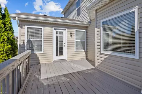 Exterior - 1025 Windward Ln, Suffolk, VA 23435 photo 3 of 7