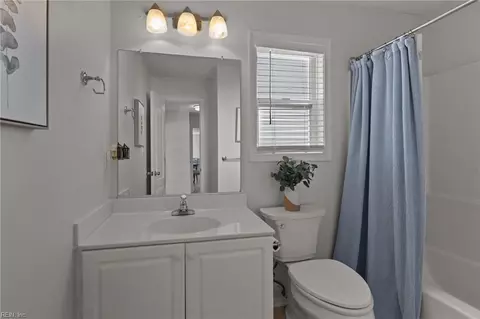 Bath - 1025 Windward Ln, Suffolk, VA 23435 photo 5 of 5