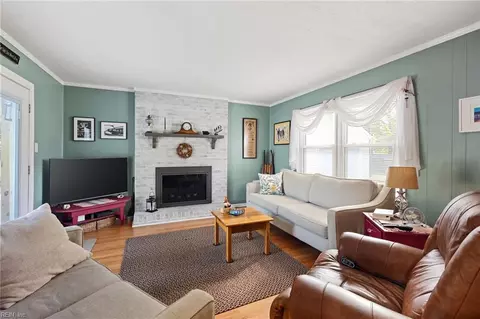 341 Deaton Dr, Hampton, VA 23669 photo 3