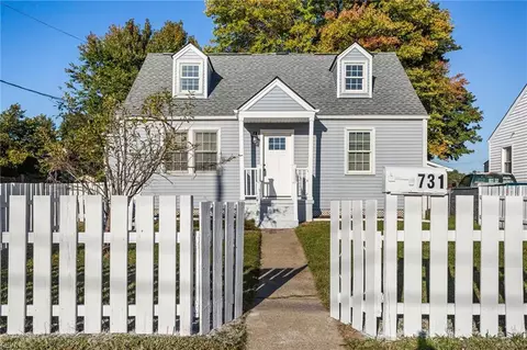 731 Mclawhorne Dr, Newport News, VA 23605