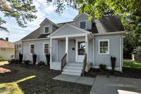 9698 Dahlgren Ave, Portsmouth, VA 23702