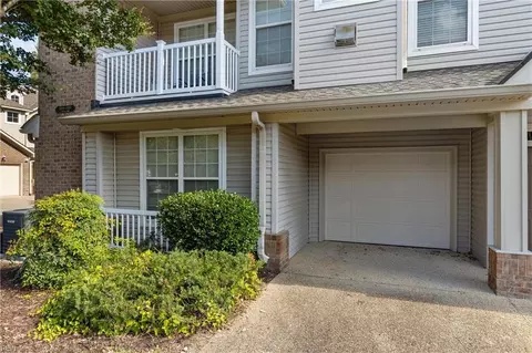 1008 Grand Oak Ln, Virginia Beach, VA 23455