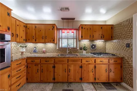 112 Ethel Dr, Hampton, VA 23666 photo 17