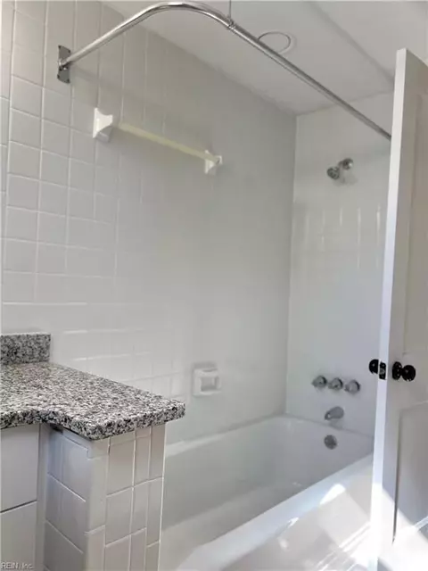 Bath - 128 Armstrong Dr, Hampton, VA 23669 photo 5 of 5