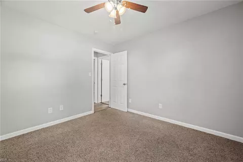 Bedroom - 820 Arlington Ter, Hampton, VA 23666 photo 2 of 5