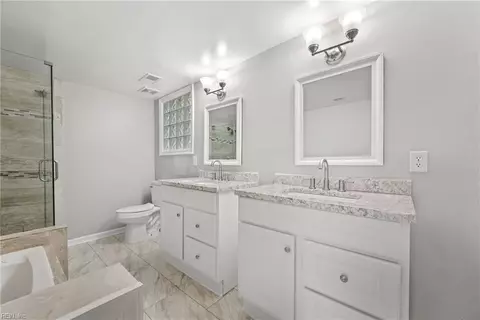 Bath - 820 Arlington Ter, Hampton, VA 23666 photo 1 of 4