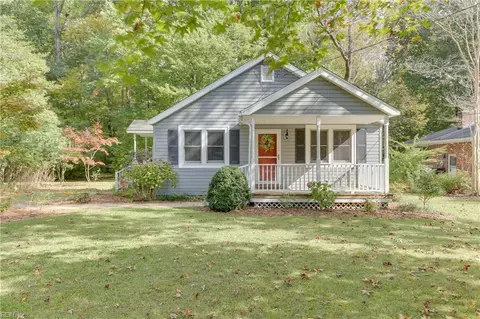 313 Carawan Ln, Chesapeake, VA 23322