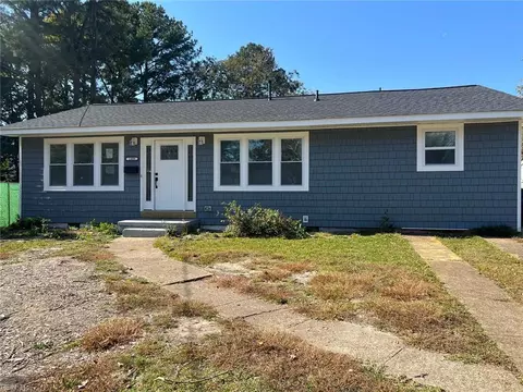 1409 River Oaks Dr, Norfolk, VA 23502
