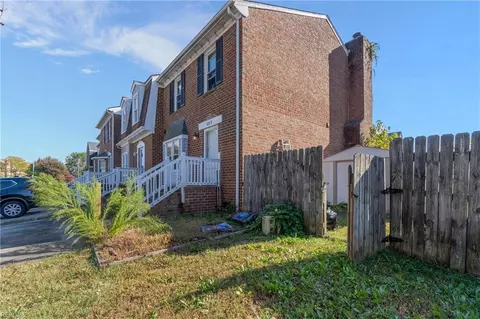 Exterior - 4313 Thomas Ln, Chesapeake, VA 23321 photo 1 of 3