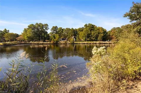 332 Esplanade Pl, Chesapeake, VA 23320 photo 32