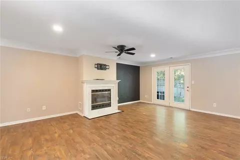 332 Esplanade Pl, Chesapeake, VA 23320 photo 11