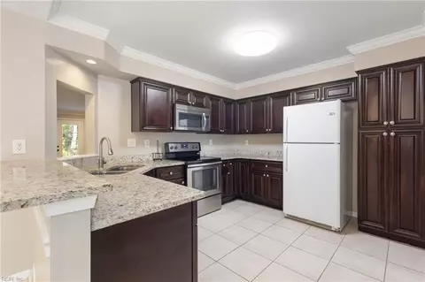 332 Esplanade Pl, Chesapeake, VA 23320 photo 8