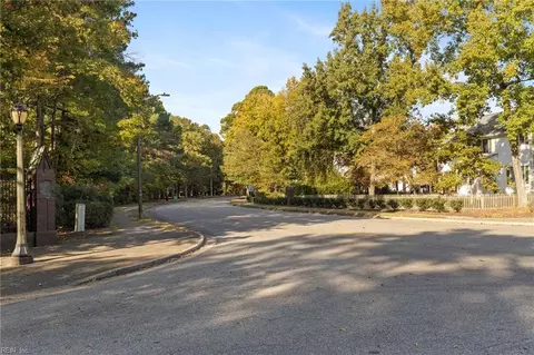 332 Esplanade Pl, Chesapeake, VA 23320 photo 40