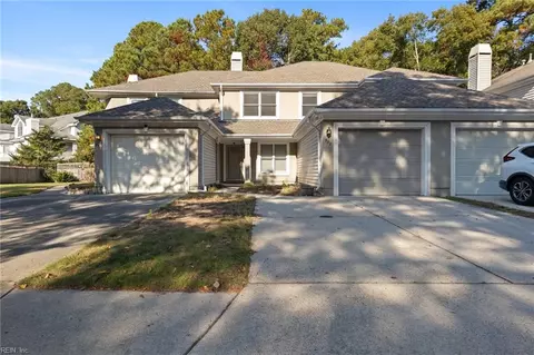 332 Esplanade Pl, Chesapeake, VA 23320