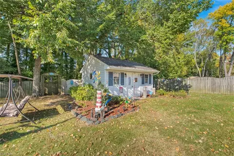 Exterior - 16 Rhoda Ct, Hampton, VA 23664 photo 7 of 8