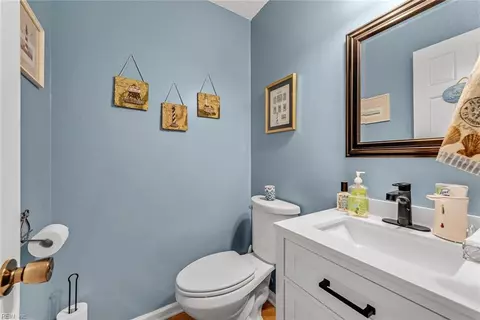 Bath - 16 Rhoda Ct, Hampton, VA 23664 photo 1 of 5