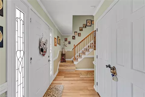 Entry Way - 16 Rhoda Ct, Hampton, VA 23664 photo 1 of 5