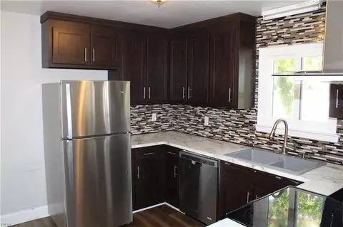 Kitchen - 40 George Ct, Hampton, VA 23663 photo 1 of 4