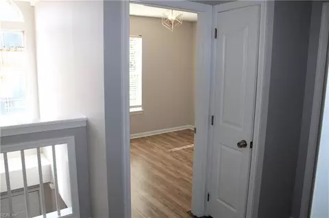 Entry Way - 40 George Ct, Hampton, VA 23663 photo 5 of 7