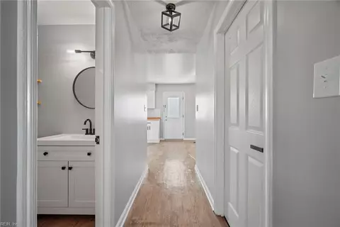 Entry Way - 1808 Laguard Dr, Hampton, VA 23661 photo 3 of 3