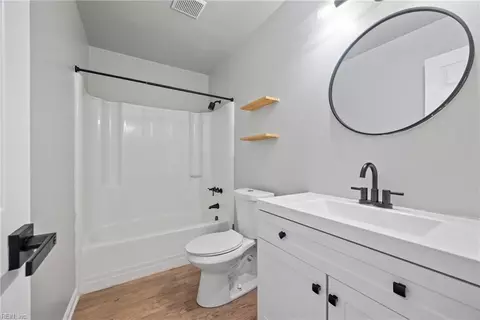 Bath - 1808 Laguard Dr, Hampton, VA 23661 photo 1 of 2