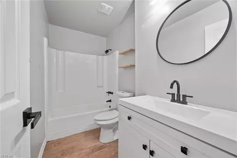 Bath - 1808 Laguard Dr, Hampton, VA 23661 photo 2 of 2