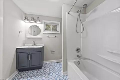 Bath - 1322 Seaboard Ave, Chesapeake, VA 23324 photo 2 of 2