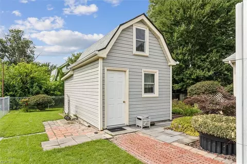 Exterior - 2213 Gurley Ct, Hampton, VA 23663 photo 4 of 9