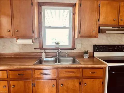 Kitchen - 2213 Gurley Ct, Hampton, VA 23663 photo 2 of 3